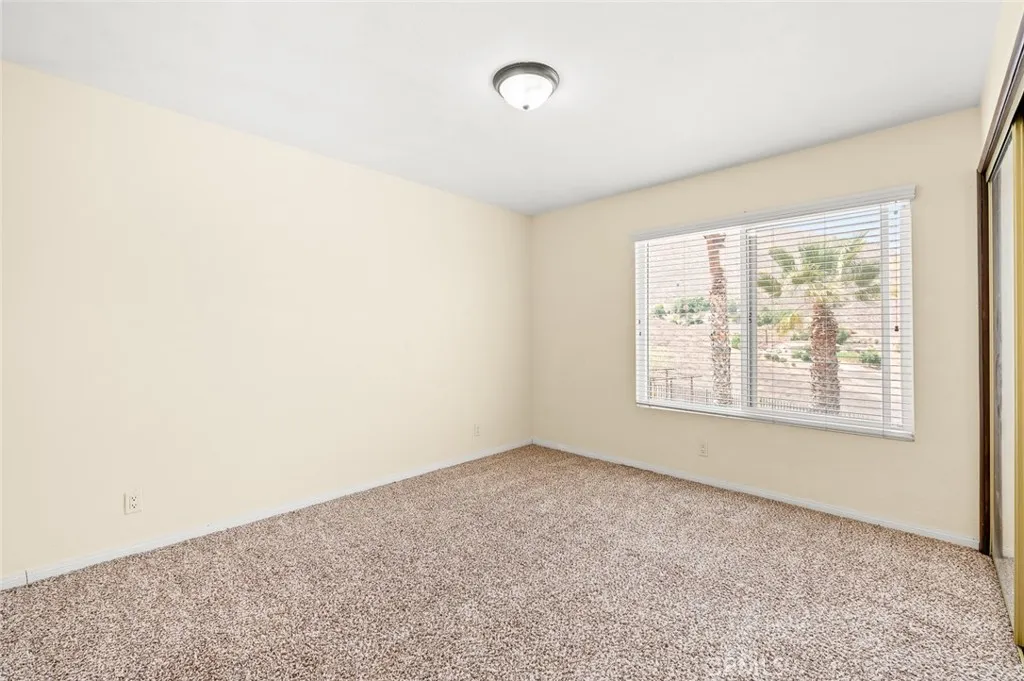 11425 Tiffany Lane, Moreno Valley, California 92557 home-pic-23